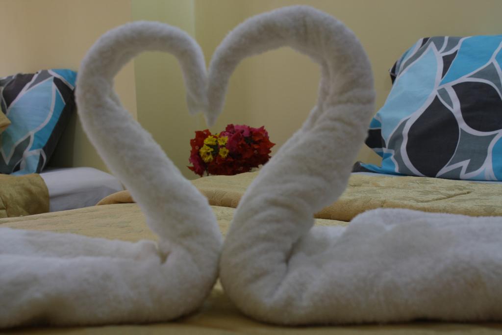 Hostal Espana ปูแอร์โตอาโยรา ภายนอก รูปภาพ