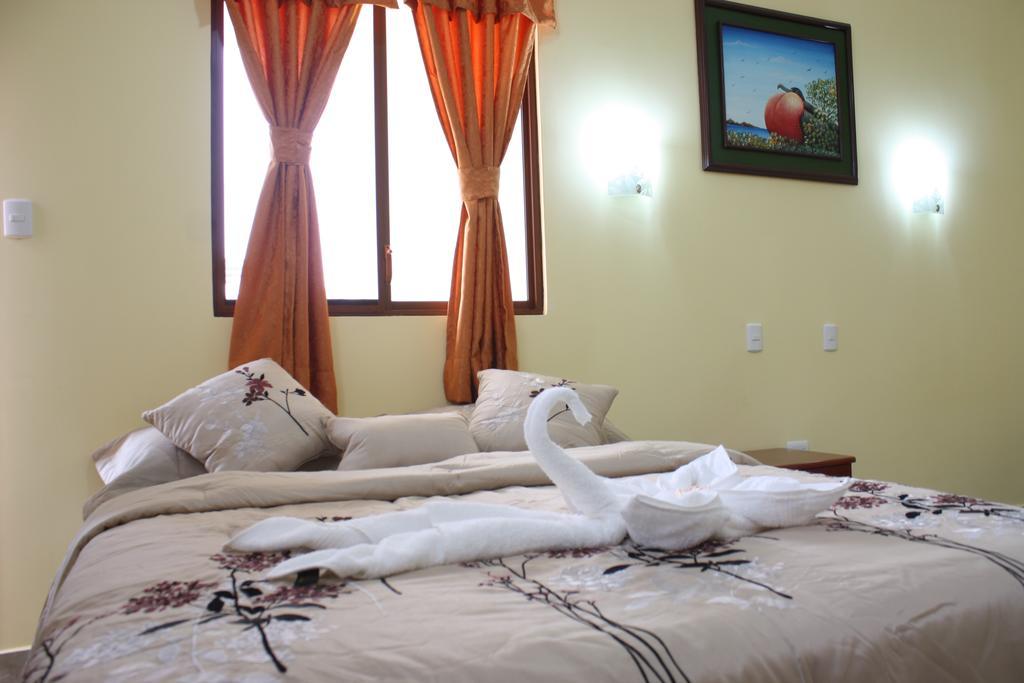 Hostal Espana ปูแอร์โตอาโยรา ภายนอก รูปภาพ